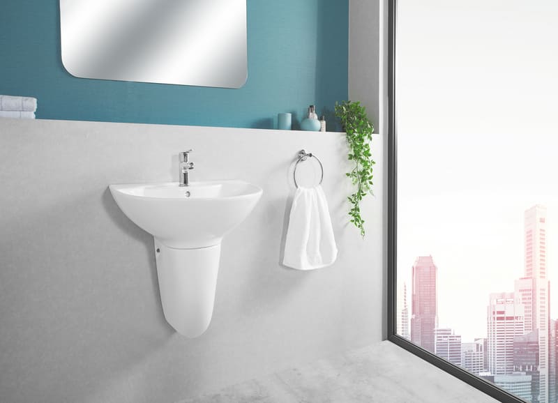 Cần chú ý khoảng cách lavabo với sàn nhà để tiện lợi khi sử dụng